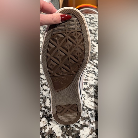 Converse Cream and Red Sneakers - Picture 5 of 5